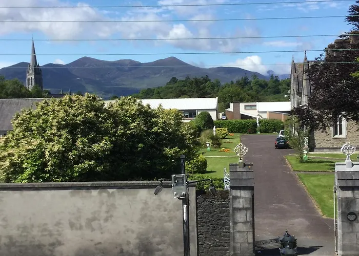 Rathmore House 住宿加早餐酒店 *